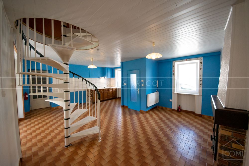 MAISON DE BOURG - 6 PIECES - 3/4 CHAMBRES - 135 M² - TERRAIN + DE 200 M² - VERANDA - PROXIMITE CENTRE VILLE - A RENOVER photo 4
